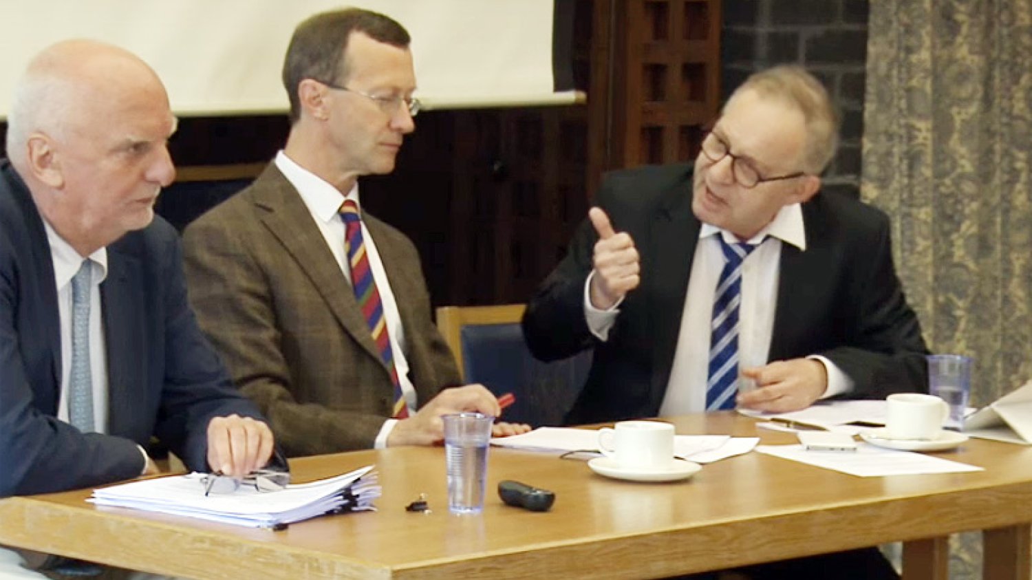 Prof. Lech Morawski tłumaczy się ze słów wygłoszonych podczas słynnej debaty na Oksfordzie.