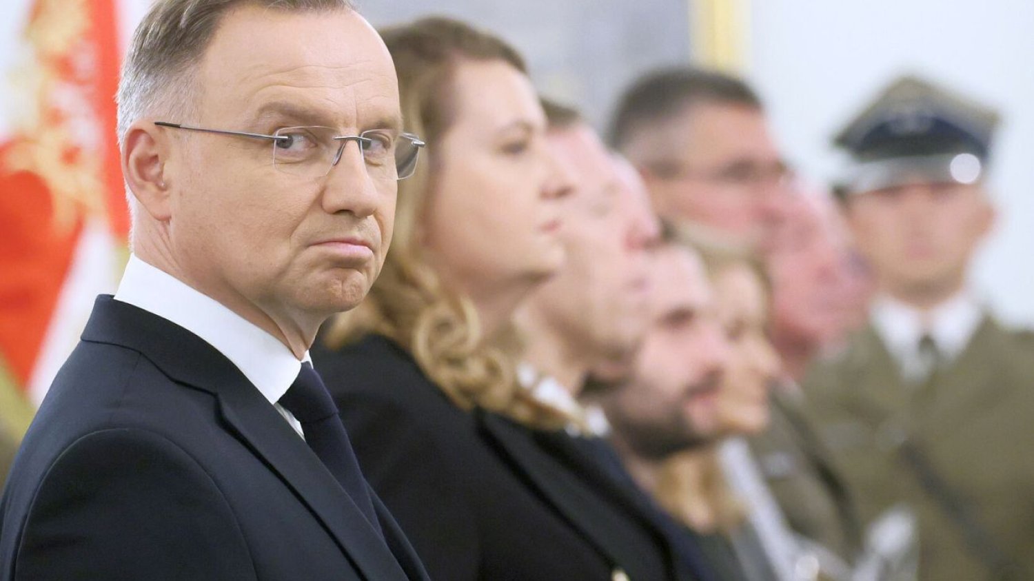 Andrzej Duda wykorzystuje jedną z niewielu ostatnich okazji na wręczanie orderów