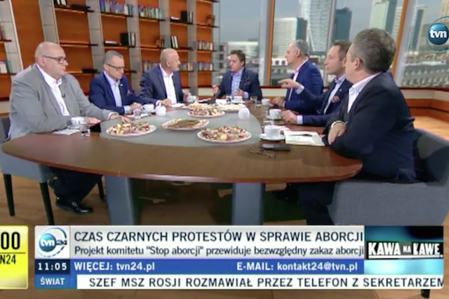 Siedmiu panów debatowało na temat aborcji w TVN24.