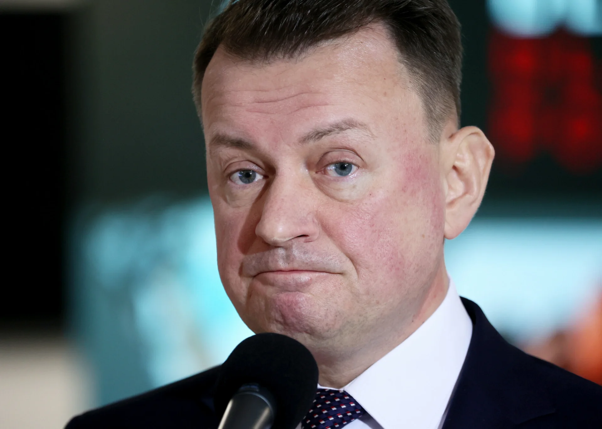 Szef MON zakaził się koronawirusem.