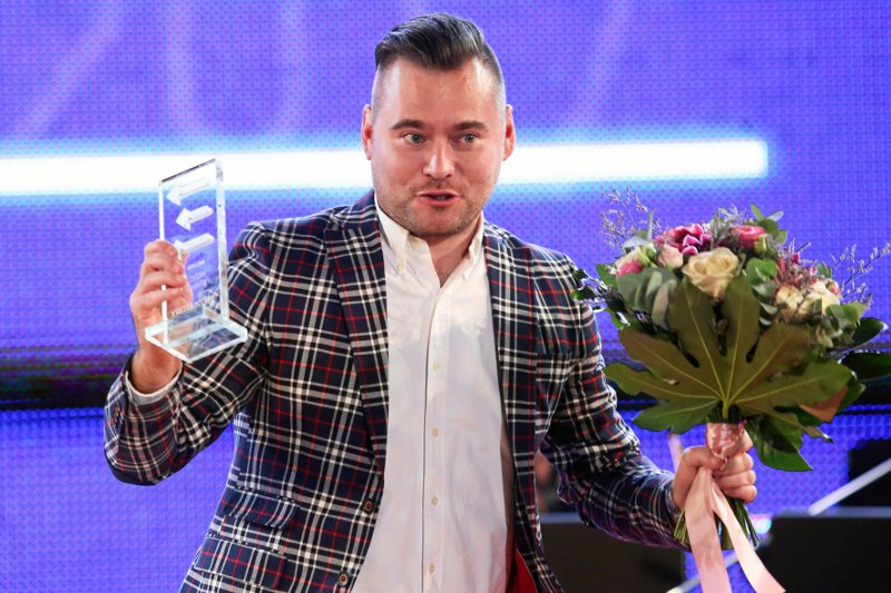 Dziennikarz Krzysztof Stanowski sam znalazł hejtera, który groził jego synowi.