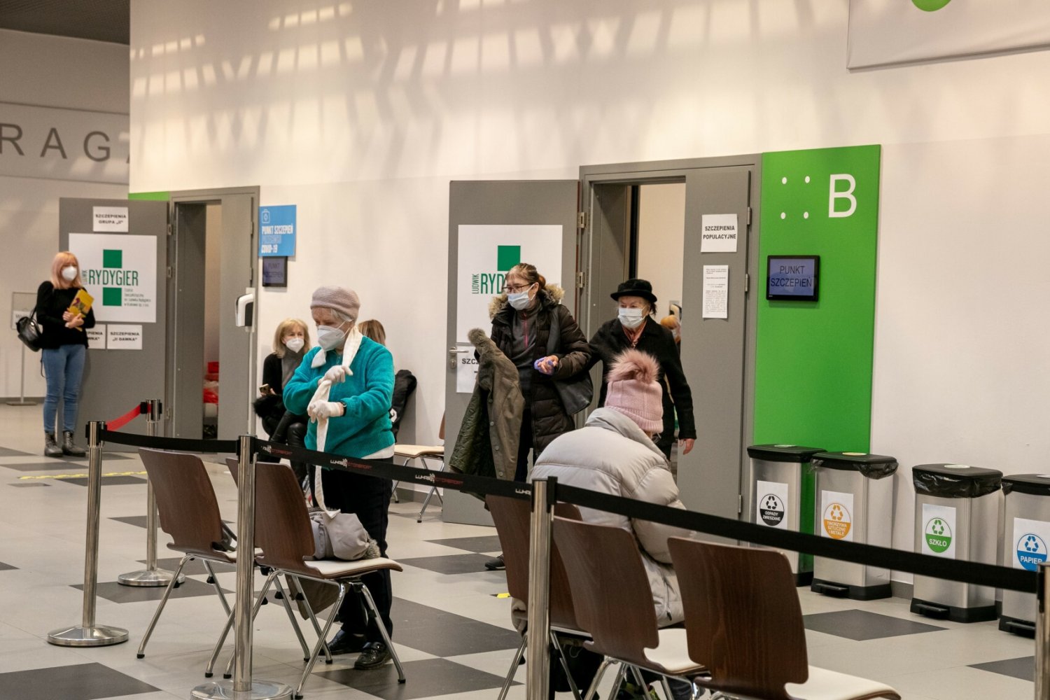 37-latek zakażony koronawirusem uciekł ze szpitala.