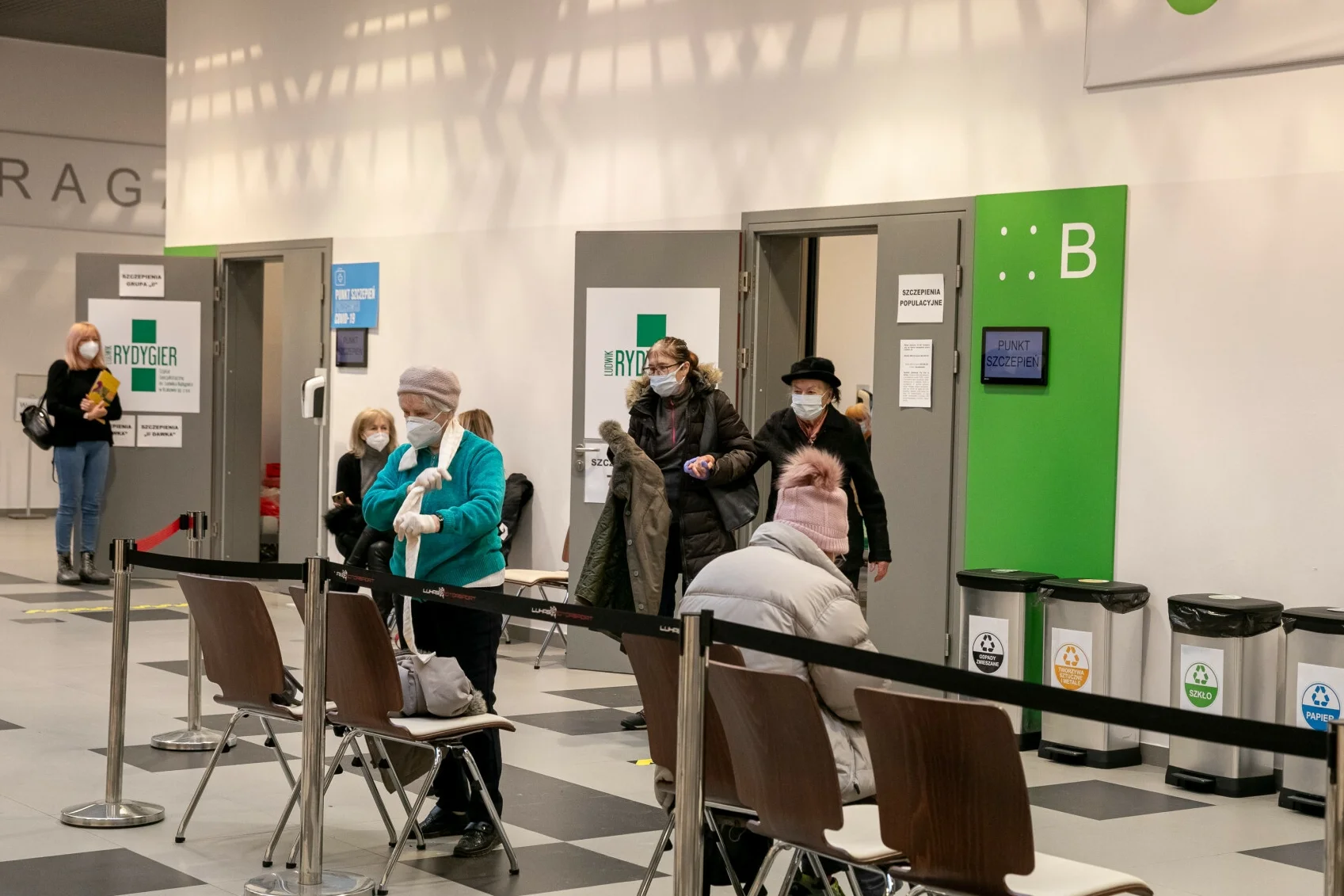 37-latek zakażony koronawirusem uciekł ze szpitala.