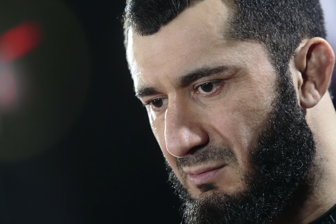 Mamed Chalidow razem z delegacją KSW dotarł do Dorohuska, żeby pomóc uchodźcom z Ukrainy.