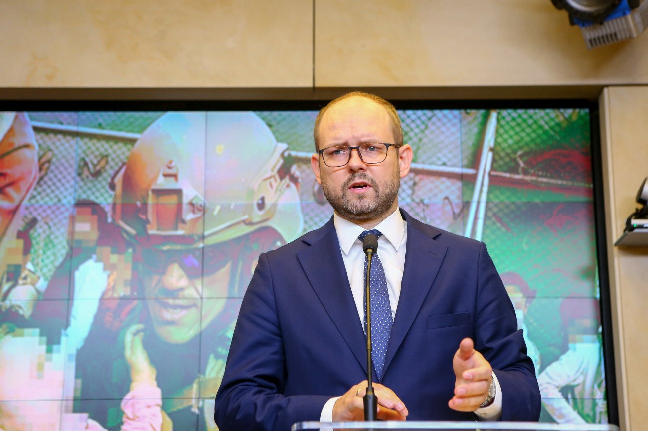 Minister Przydacz napisał mocny komentarz do posta dziennikarza "GW".