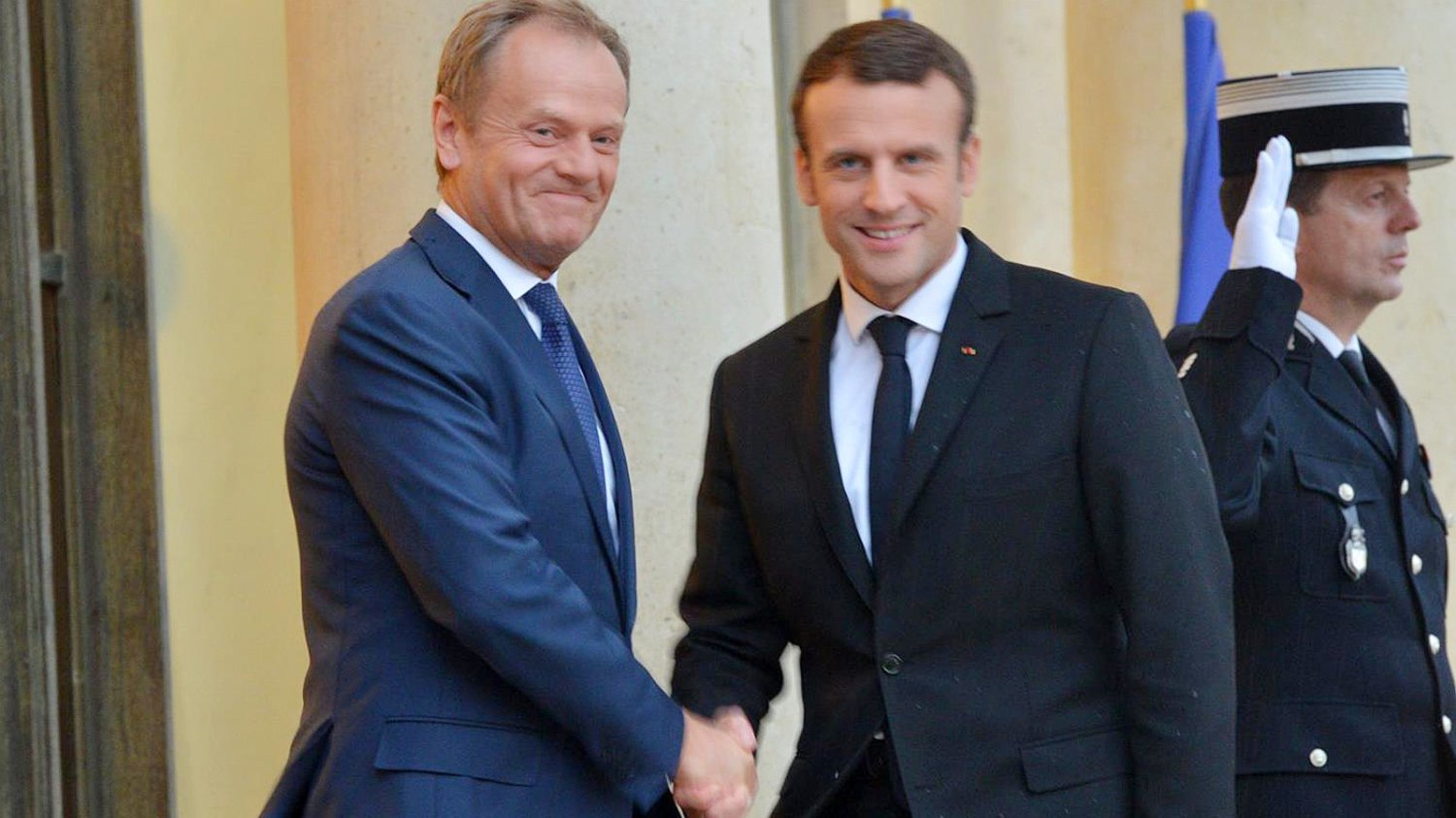 Przewodniczący Rady Europejskiej Donald Tusk spotkał się z nowym prezydentem Francji Emmanuelem Macronem.