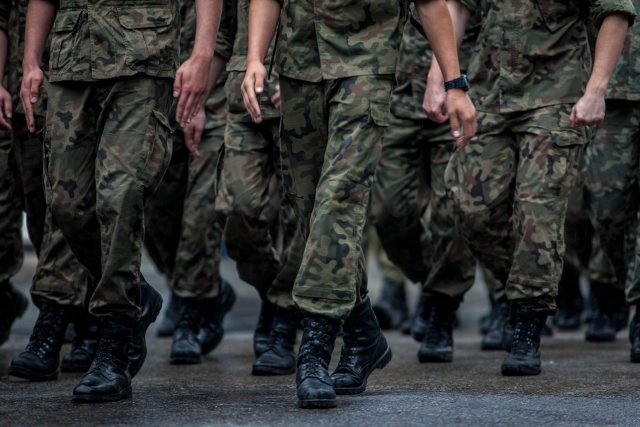 Czy przysposobienie wojskowe wróci do programu szkolnego? Minister Macierewicz ma plan.