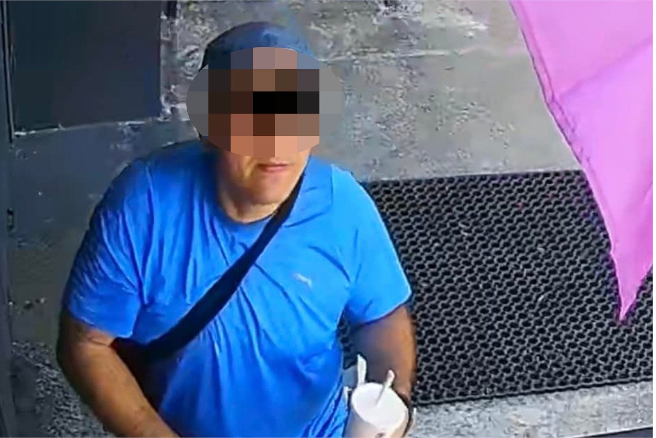 Kamery zarejestrowały wandala, zrywającego tęczową flagę sprzed La Musica Club w Legnicy