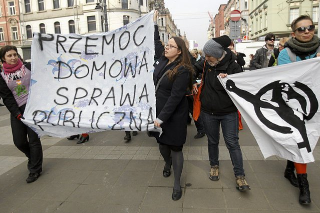 Z przygotowanej przez  HFPC opinii wynika, że Konwencja antyprzemocowa jest zgodna z Konstytucją RP.