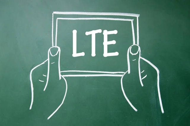 [url=http://tinyurl.com/q8ulhu4]Internet LTE[/url] trafił do Polski w 2010 roku. Komercyjną sprzedaż rozpoczęto rok później, wtedy oferował go m.in. Plus.