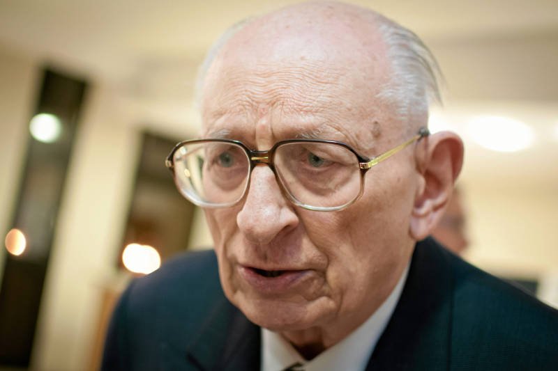 Władysław Bartoszewski został ostro skrytykowany za słowa o "wierze w Putina".