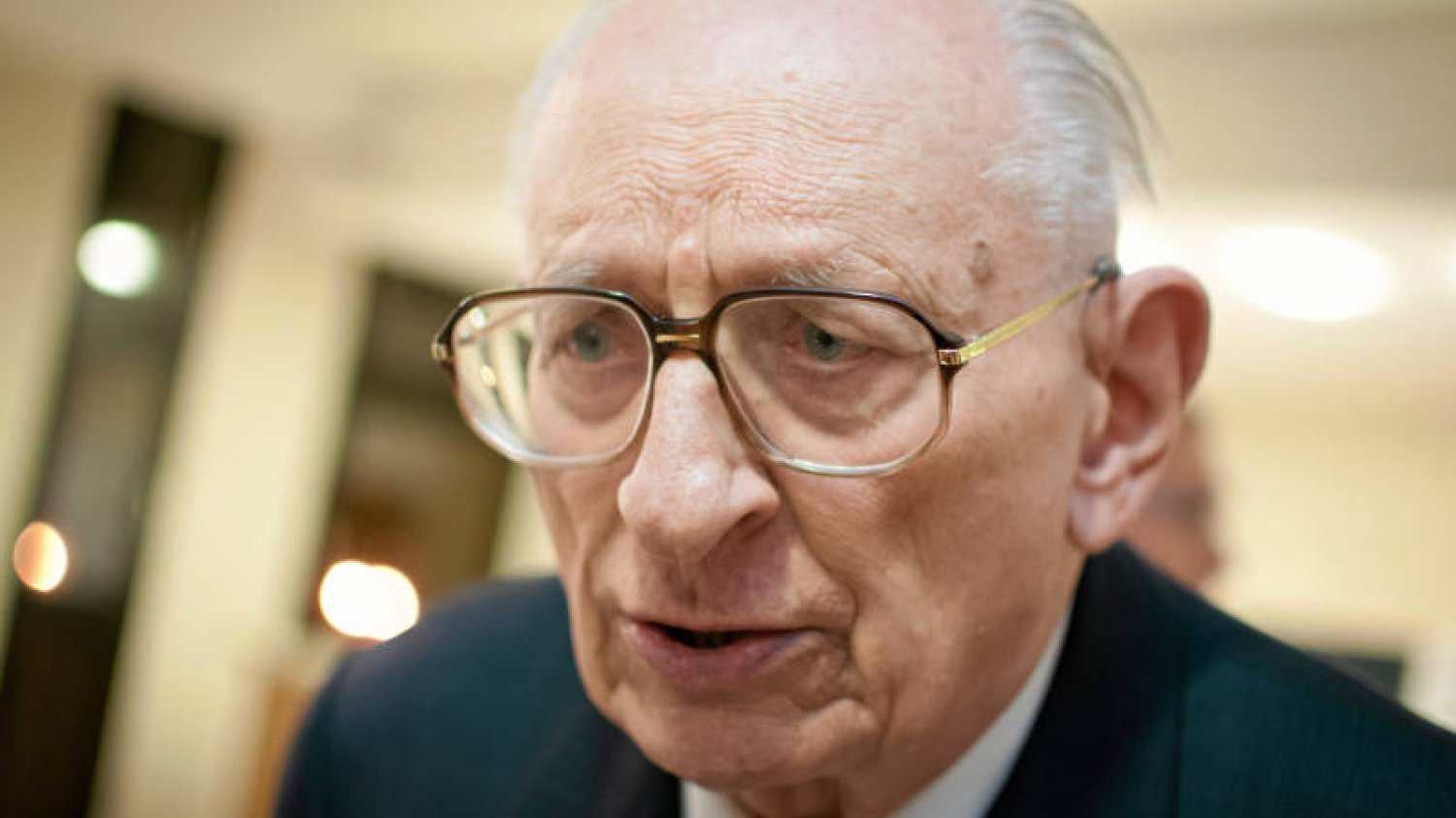 Władysław Bartoszewski został ostro skrytykowany za słowa o "wierze w Putina".