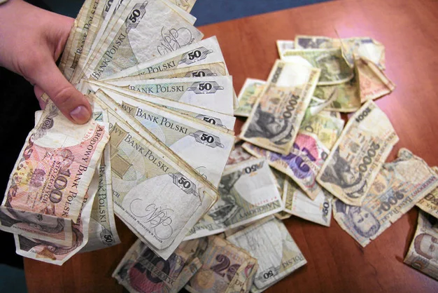 Banknoty sprzed denominacji. Dziś mają jedynie wartość kolekcjonerską.
