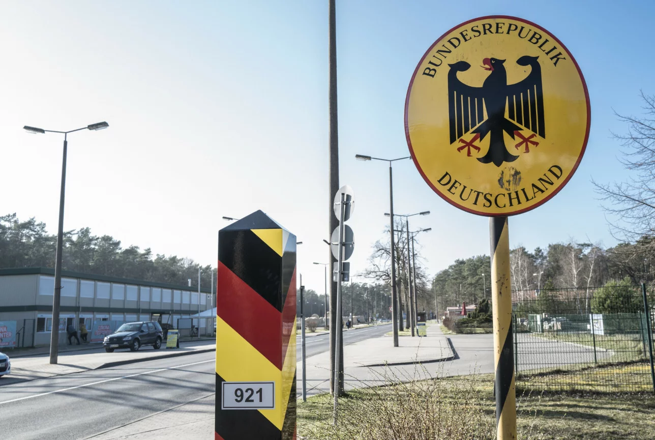 Nowe obostrzenia w Niemczech. Godzina policyjna i częściowy lockdown.