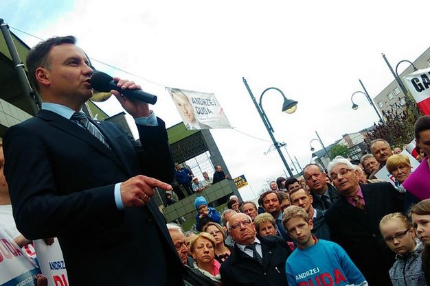 Kandydat PiS Andrzej Duda spotyka się z wyborcami na Mazowszu, odwiedza Garwolin i Wyszków.