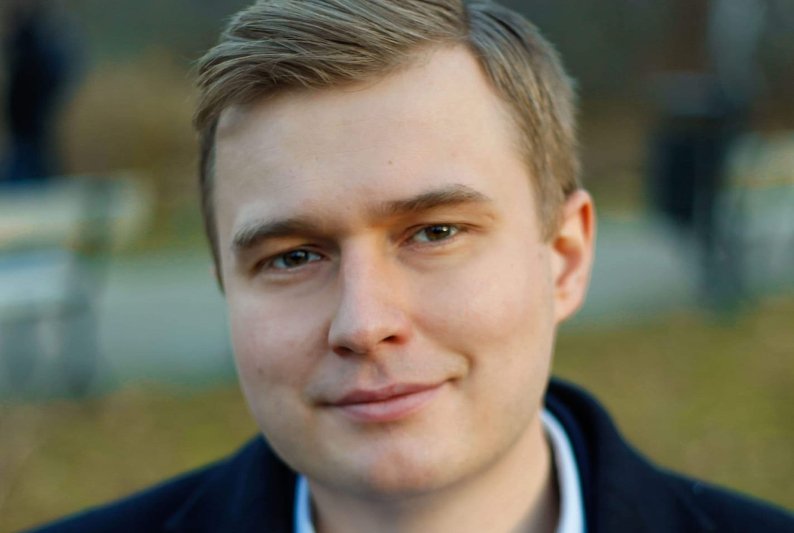 Asystent Korwin-Mikkego Karol Wilkosz krytykuje feminizm.