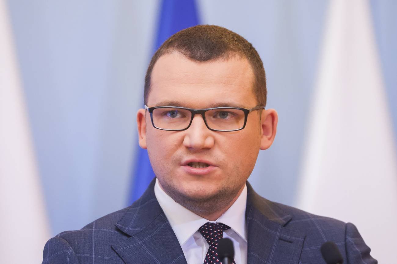 Wybuchy w Przewodowie. Wiceminister tłumaczy, czemu rząd zwlekał