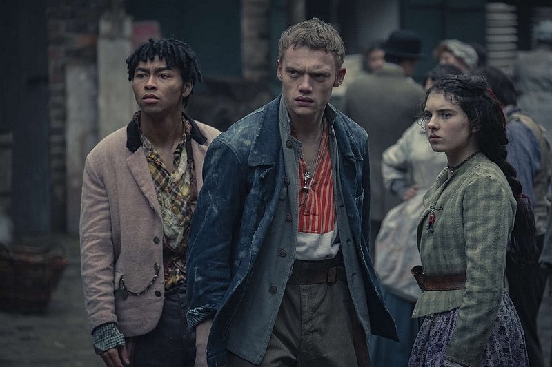 Serial "Ferajna z Baker Street" można obejrzeć na platformie Netflix. Serial "Ferajna z Baker Street" można obejrzeć na platformie Netflix.