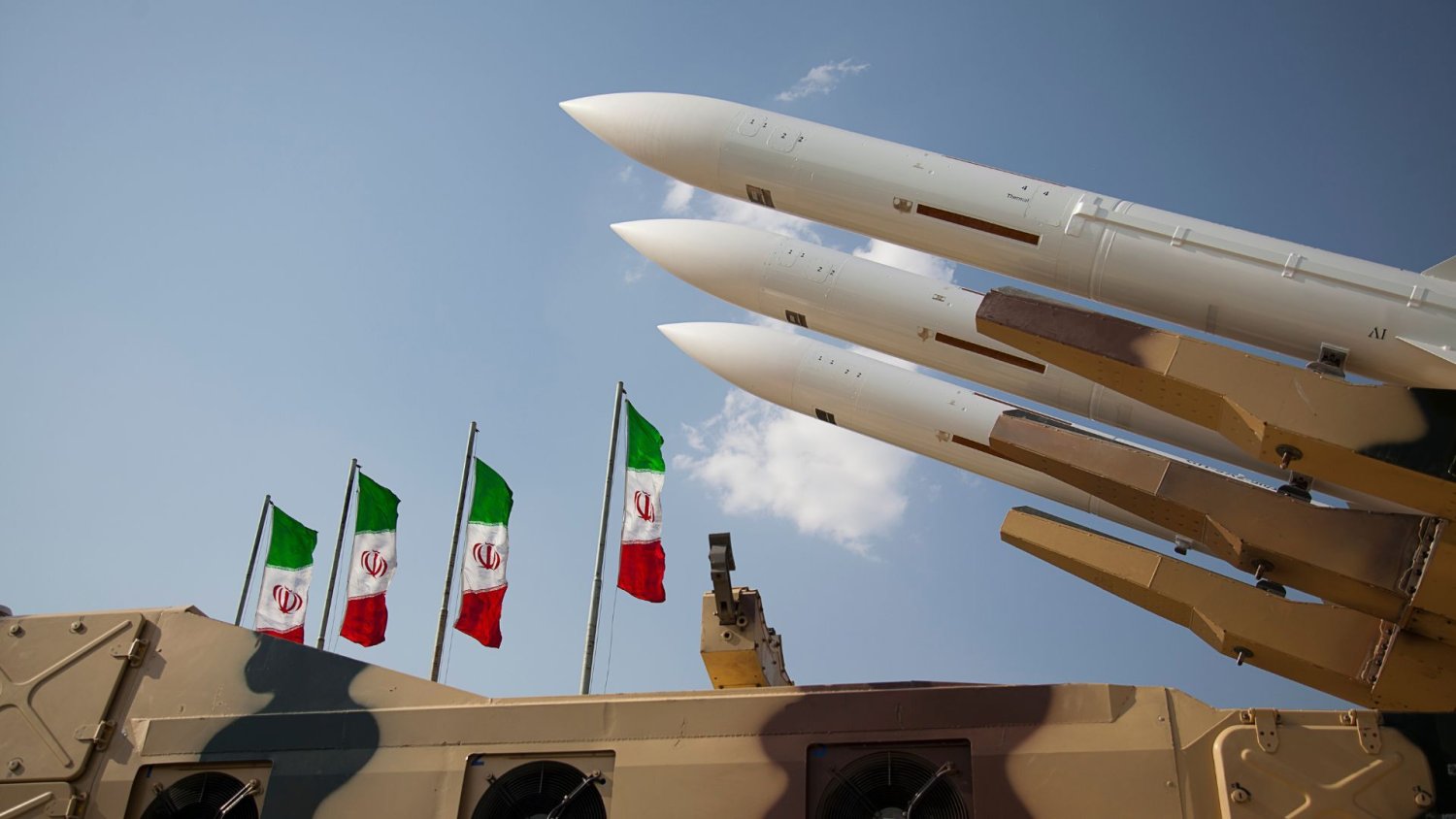 Iran ostrzelał tankowiec w Cieśninie Ormuz. Z rozejmu za chwilę zostanie gruz