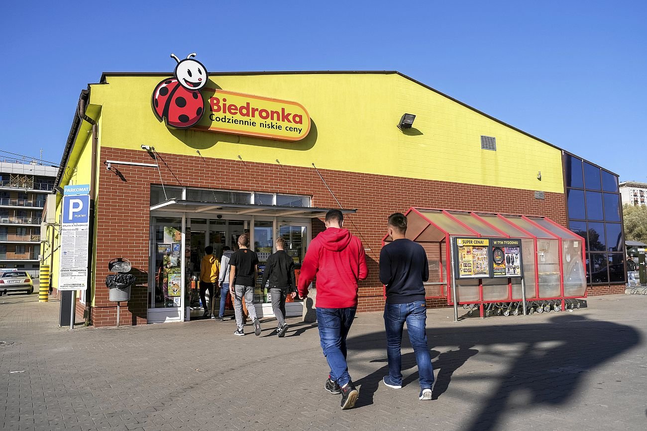 Wielkie przeceny w Biedronce. Te produkty kupisz nawet o 70 proc. taniej