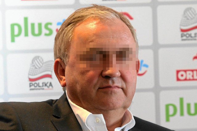 Zatrzymany przez CBA	w piątek prezes PZPS Mirosław P. Oprócz niego zarzuty prokuratora usłyszeli także wiceprezes związku Artur P. i szef firmy ochroniarskiej Cezary P.