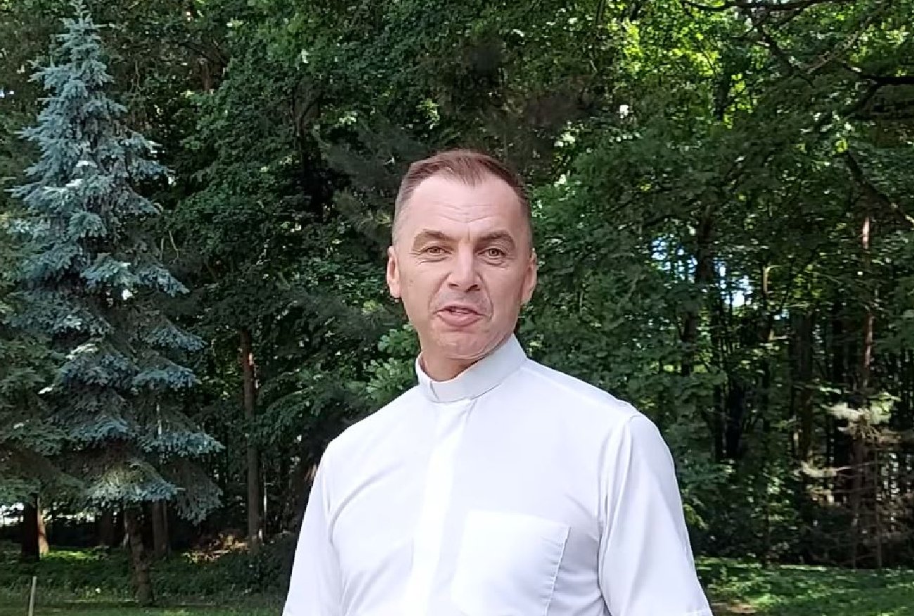 Pisał do Oli "sz**to", "s*ko". Kuria natychmiast zawiesiła księdza