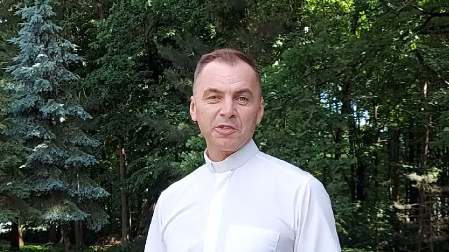 Pisał do Oli "sz**to", "s*ko". Kuria natychmiast zawiesiła księdza