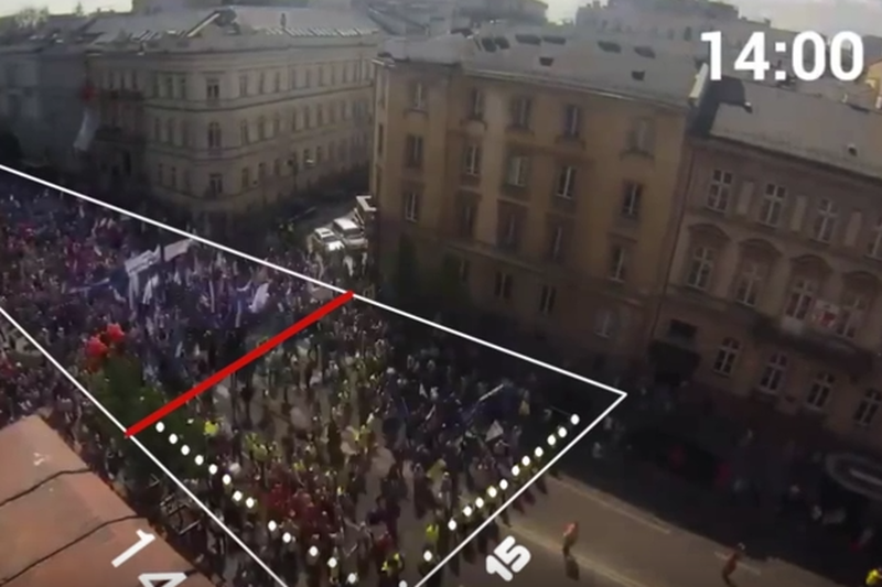 Zadanie rozwiązane - w marszu poszło ponad 200 tys. osób. Policzył ich internauta.