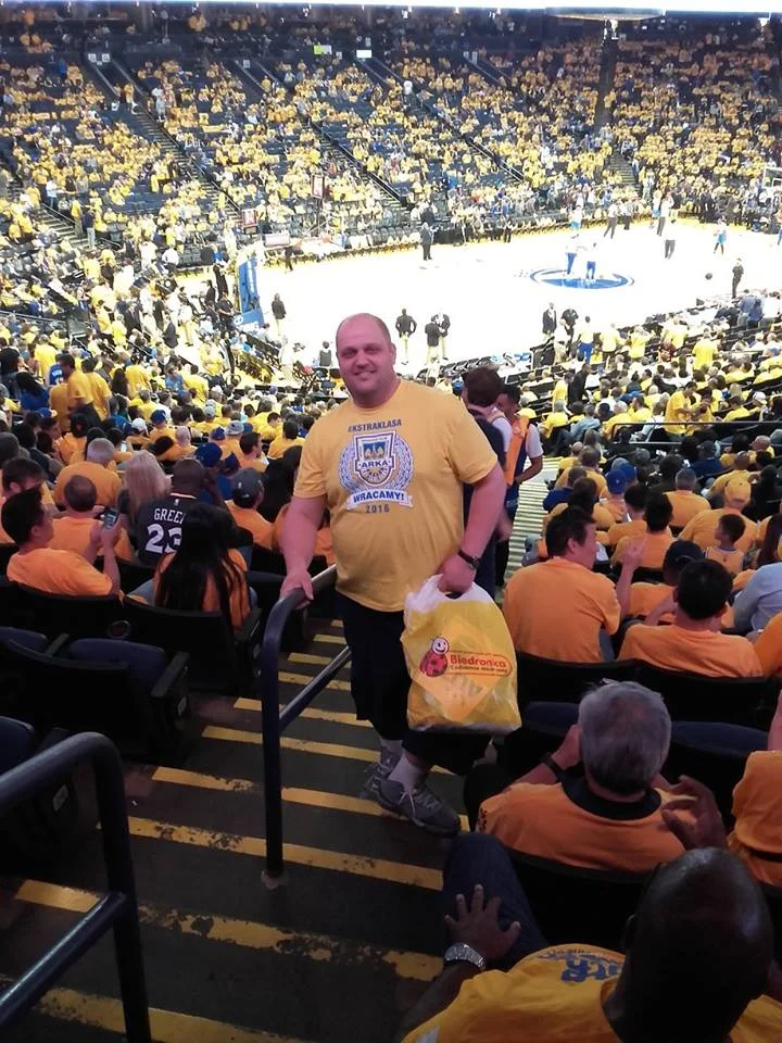 Mecz NBA w Oakland. Nie tylko Biedronka, ale i Arka Gdynia.