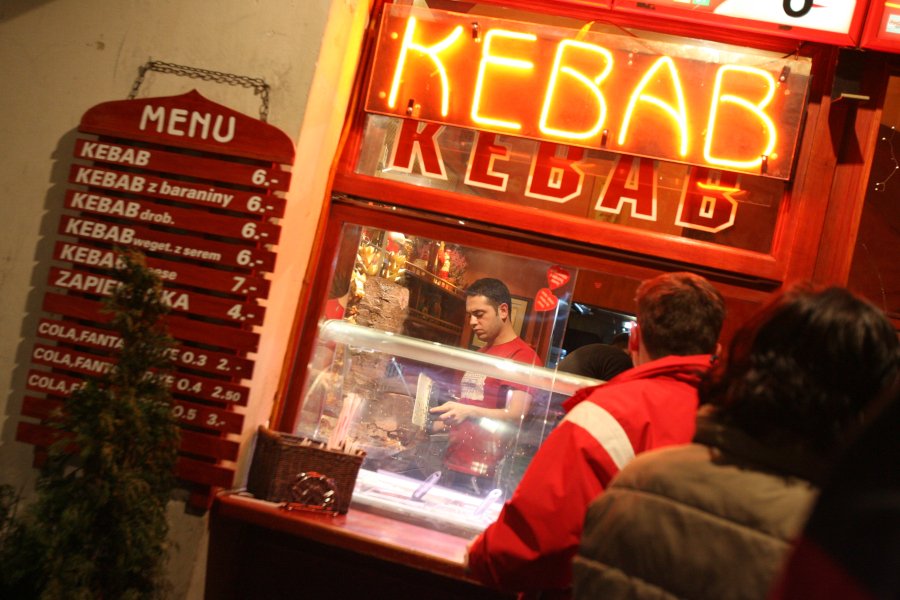 Smak mięsa niektórych kusi, szczególnie po alkoholu