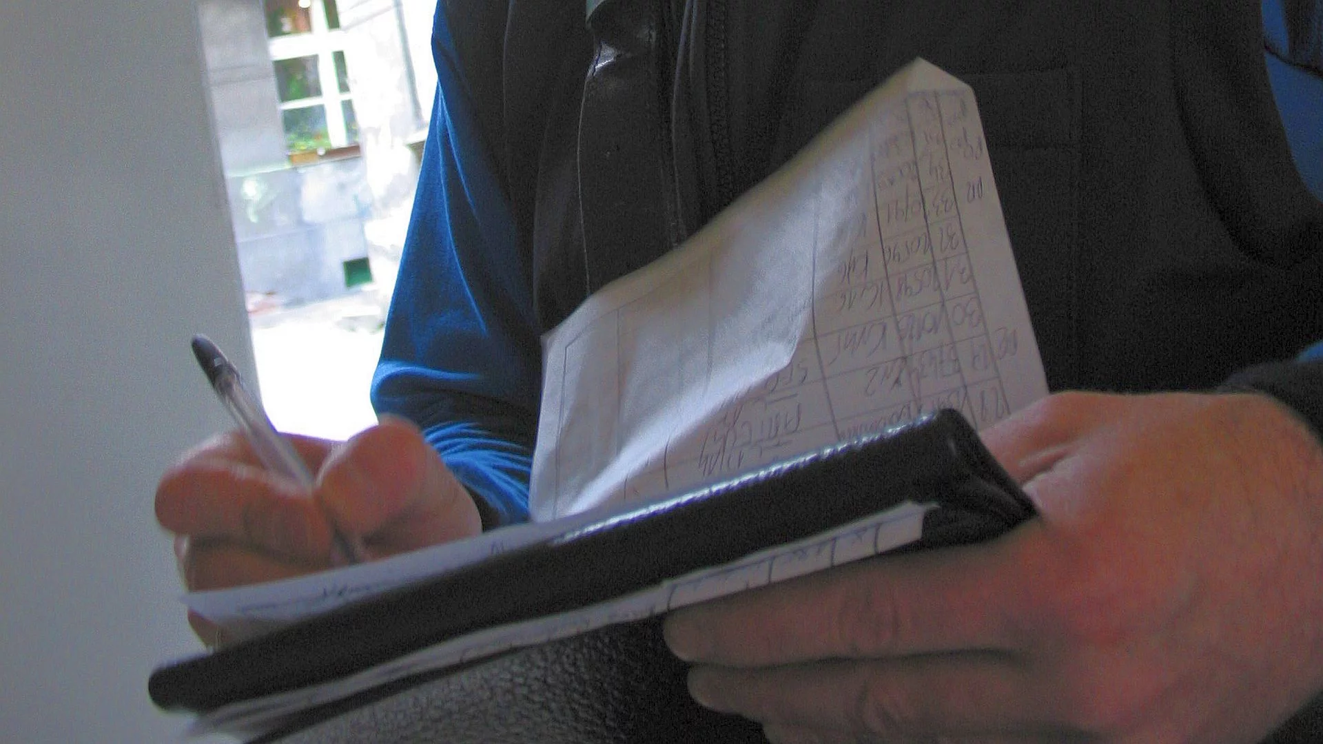 Rząd twierdzi, iż to "koniec ery awizo". Nie ciesz się, bo i tak będziesz chodził na pocztę