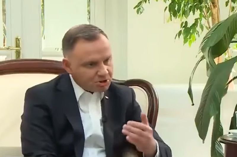 Prezydent Andrzej Duda stwierdził, że osoba na jego stanowisku powinna być "twarda" w podejmowaniu decyzji.