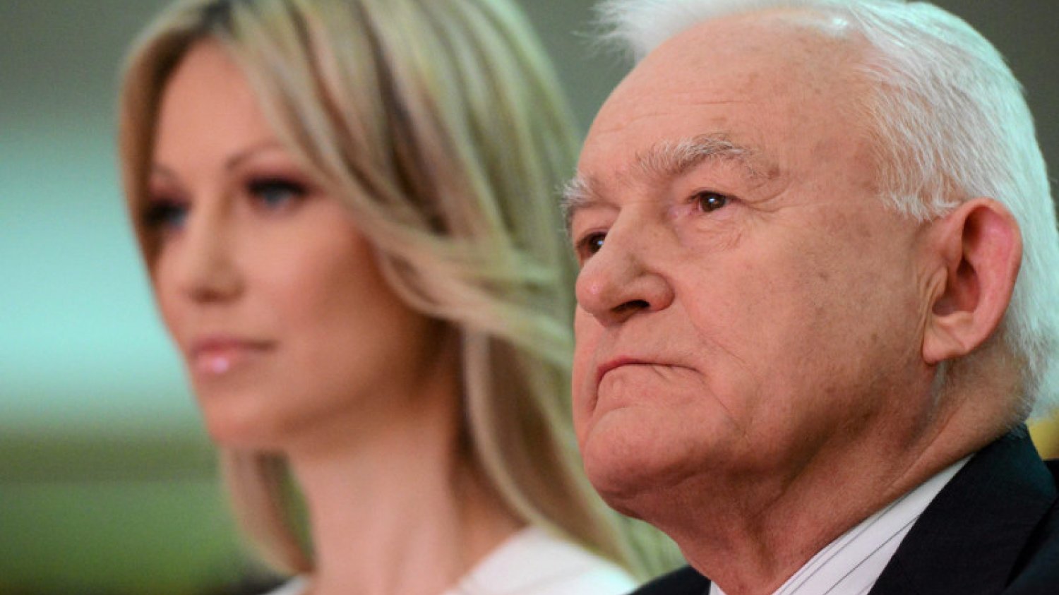 Polityczne "związki" nie zawsze kończą się dobrze. W tym przypadku ofiarą jest Leszek Miller.
