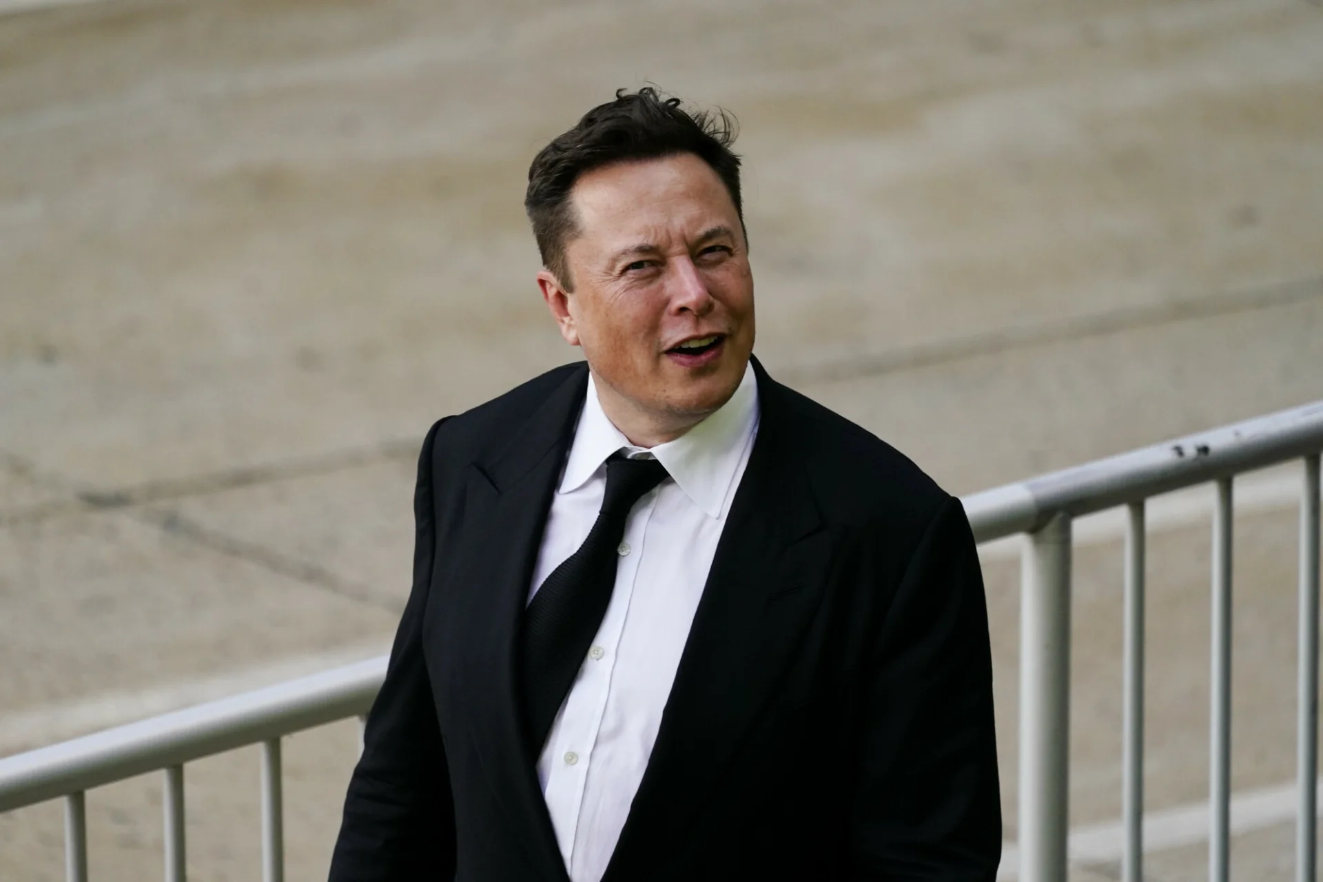 Elon Musk wyzwał na Twitterze Władimira Putina na pojedynek, którego "stawką będzie Ukraina".