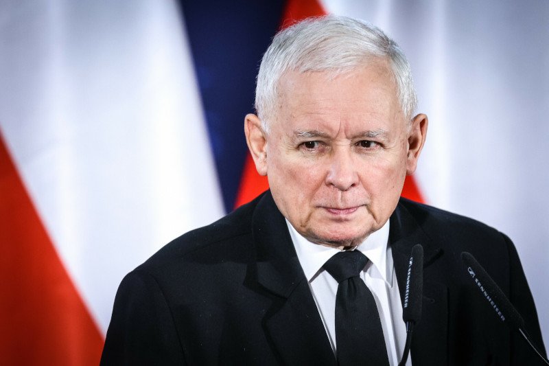 "Poufna Rozmowa" z kolejną wiadomością. "Prezes Kaczyński na mnie warczy"