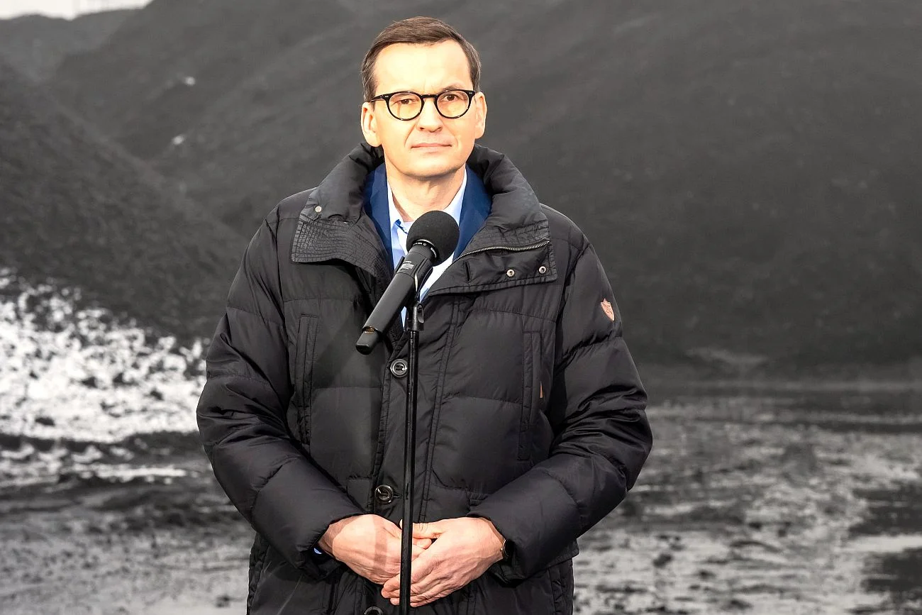 Pamiętacie węgiel, który Morawiecki kazał kupić w 2022 roku? Do dziś nie udało się go spalić