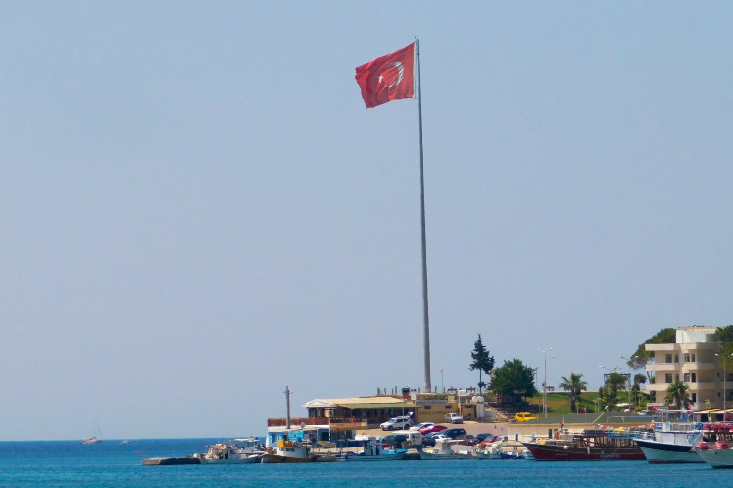 Turecki hotel wyjaśnił, co wydarzyło się między Rosjanami i Polakami.
