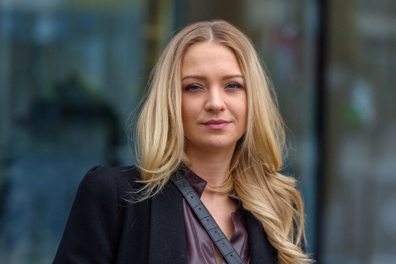 Atak "Wiadomości" na Kurdej-Szatan. Aktorce dostało się za wpis, w którym potępiła PiS.