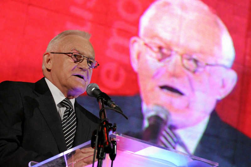 SLD nie zgadza się na aneksję Krymu, ale ostrzega, by przed Rosją nie machać szabelką