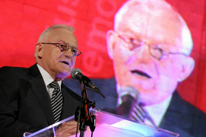 SLD nie zgadza się na aneksję Krymu, ale ostrzega, by przed Rosją nie machać szabelką