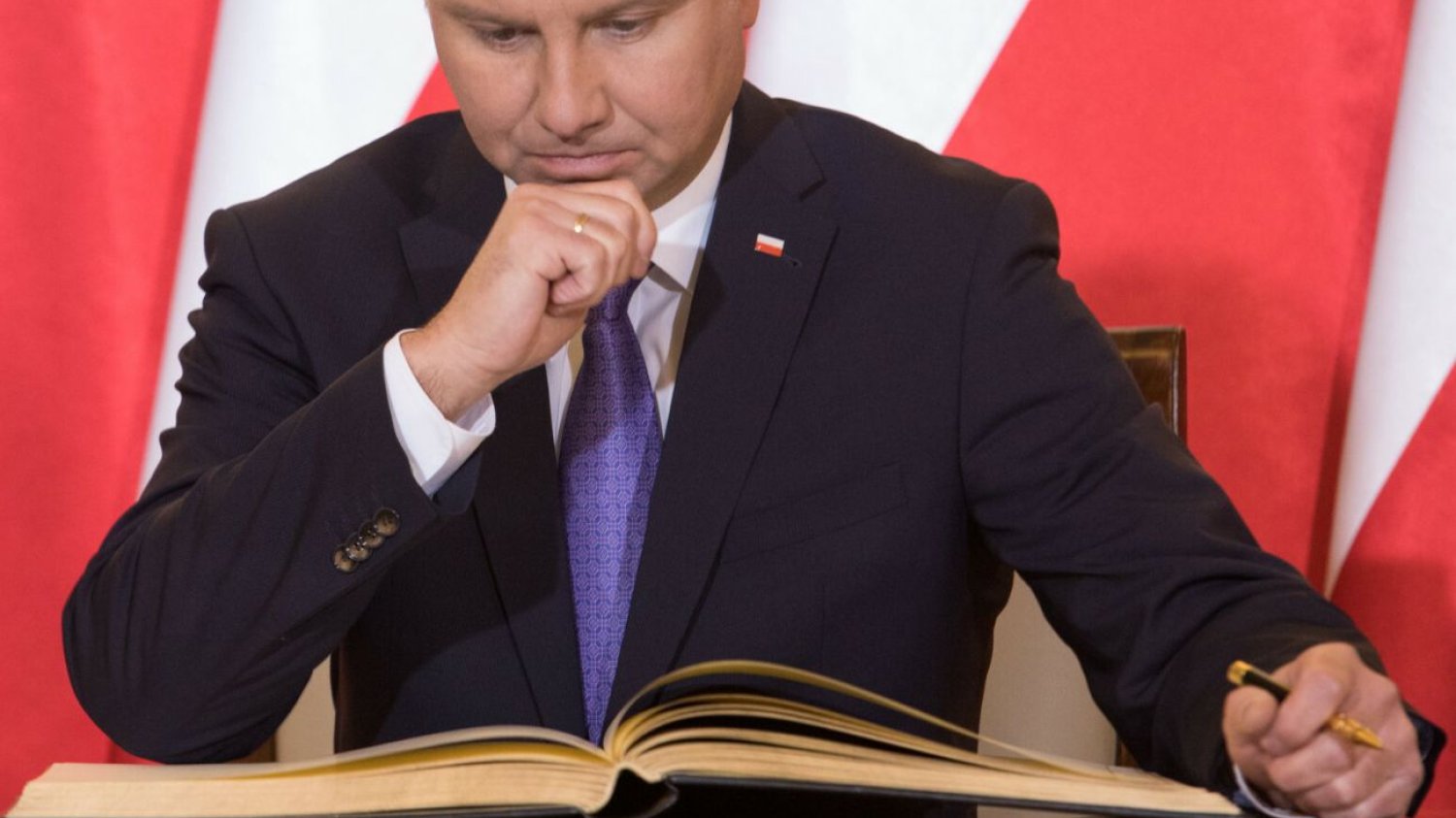 Wigilia oficjalnie dniem wolnym od pracy. Andrzej Duda podpisał ustawę Andrzej Duda zdecydował. W wigilię nie pójdziemy do pracy