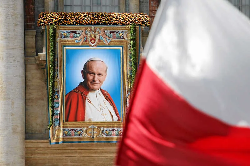Niemal trzy lata po beatyfikacji Jana Pawła II coraz bliższa staje się perspektywa jego kanonizacji.