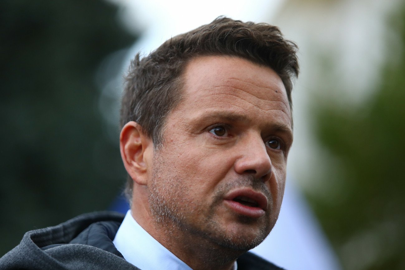 Wiceprzewodniczący Platformy Obywatelskiej Rafał Trzaskowski w "Faktach po Faktach" zadeklarował, że jest zwolennikiem używania paszportów covidowych.