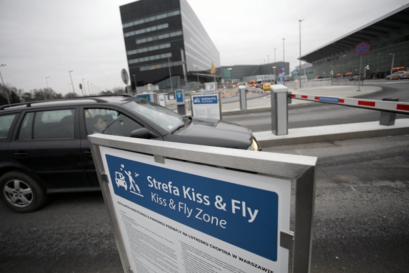 Szlaban przed wjazdem do strefy.