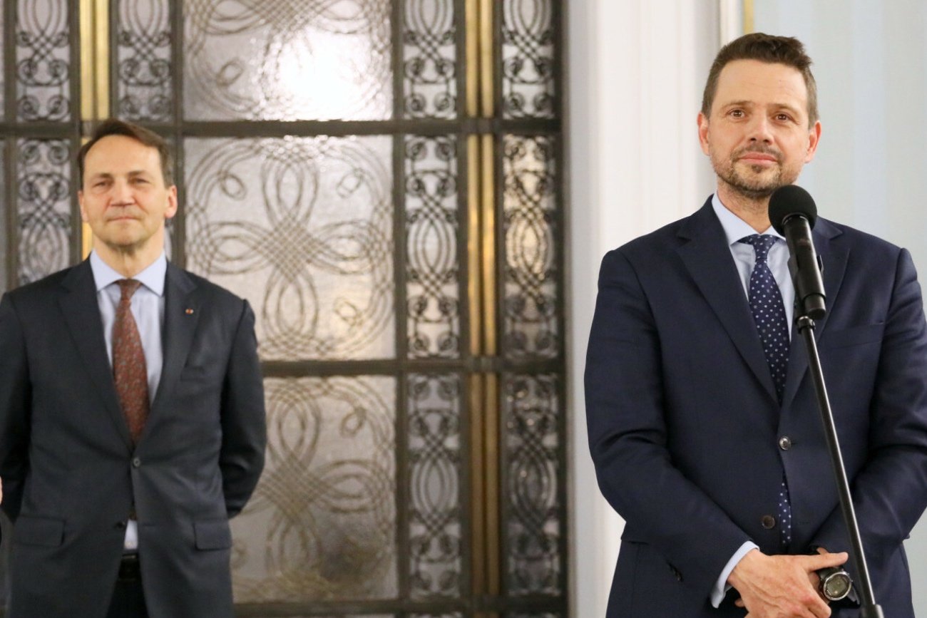 Radosław Sikorski czy Rafał Trzaskowski? Sondaż pokazał na czyje głosy mogą liczyć.