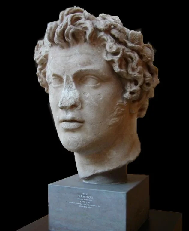Rzeźba przedstawiająca Pyrrusa, muzeum Carlsberg Glyptotek w Kopenhadze.