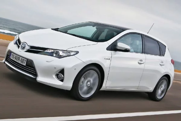 Toyota Auris Hybrid - ceny od 84900 zł