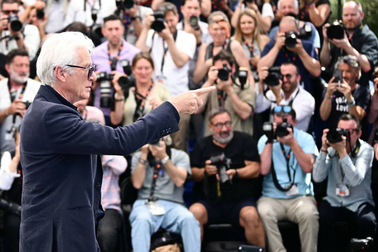 Doniesienia o alarmie bombowym w Cannes.