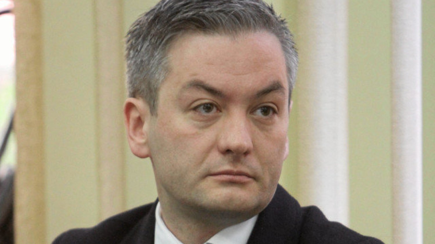 Odnosząc się do "dotykającej Polskę fali uchodźców", Robert Biedroń napisał, że "ktoś chyba nas oszukuje"