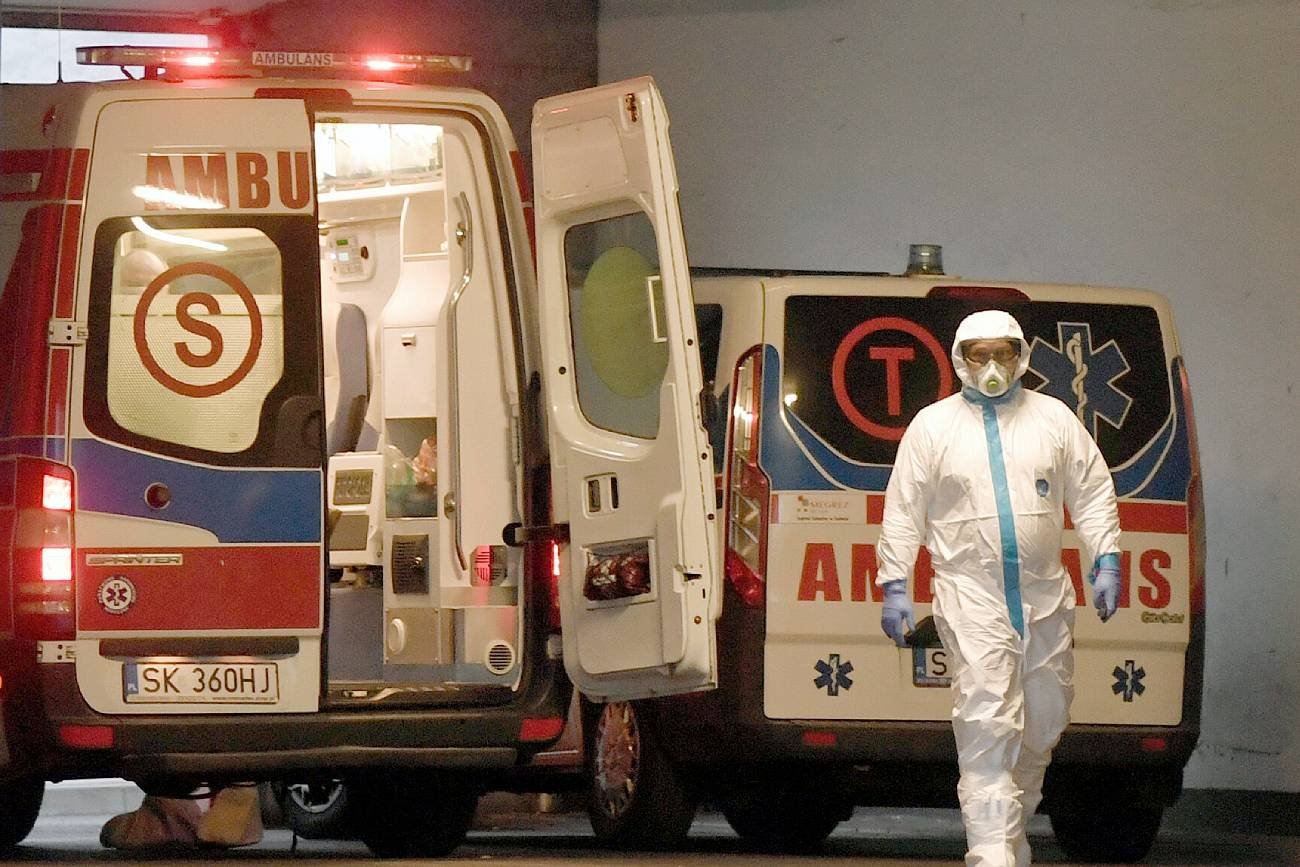 Ministerstwo Zdrowia w nowym raporcie poinformowało, ile było potwierdzonych zakażeń koronawirusem i zgonów w związku z COVID-19. Ministerstwo Zdrowia w nowym raporcie poinformowało, ile było potwierdzonych zakażeń koronawirusem i zgonów w związku z COVID-19